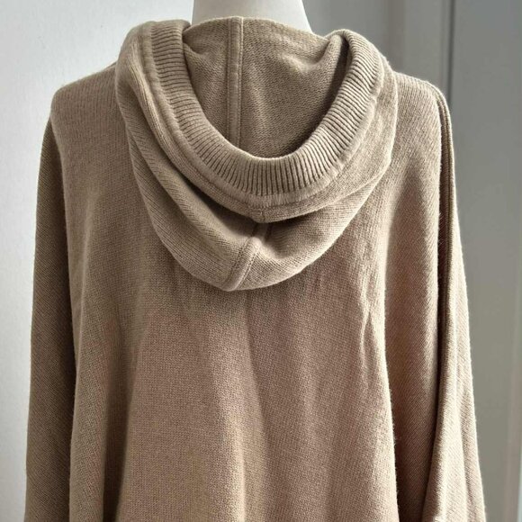Michael Kors Camel Soft Merino-Cashmere Oversized Hooded Knit Cape – US L/XL - Picture 6 of 13